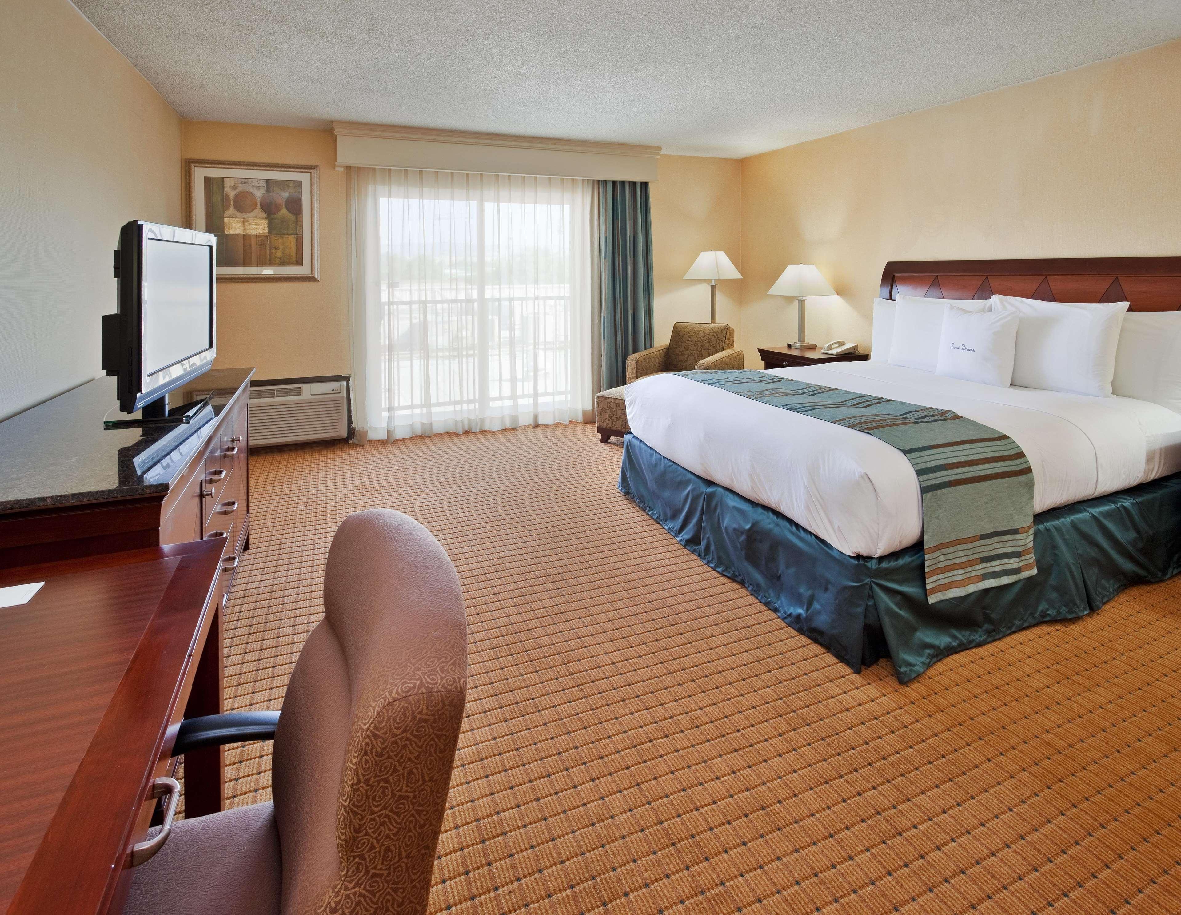 Doubletree By Hilton Lafayette Hotel Exterior foto