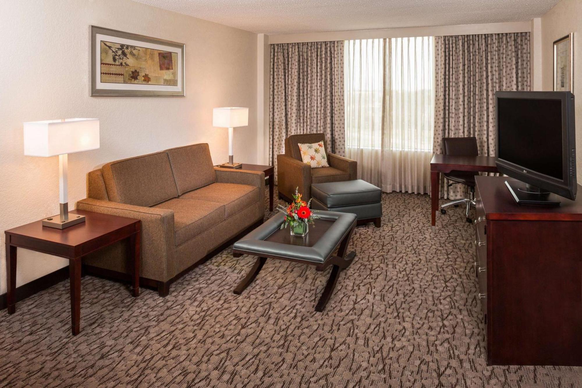 Doubletree By Hilton Lafayette Hotel Exterior foto
